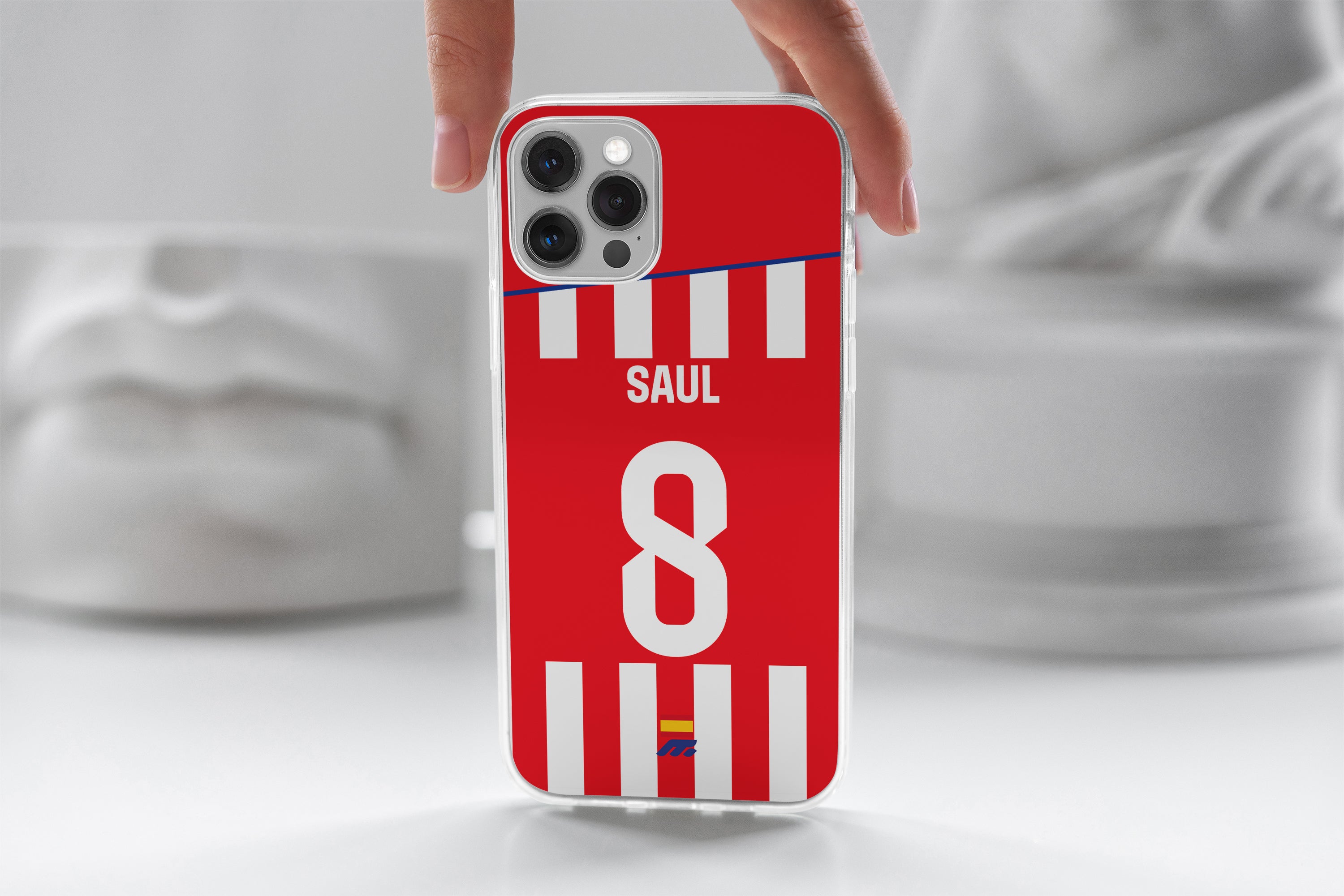 Portez les couleurs de l'Atlético de Madrid avec votre coque iPhone 14 Plus